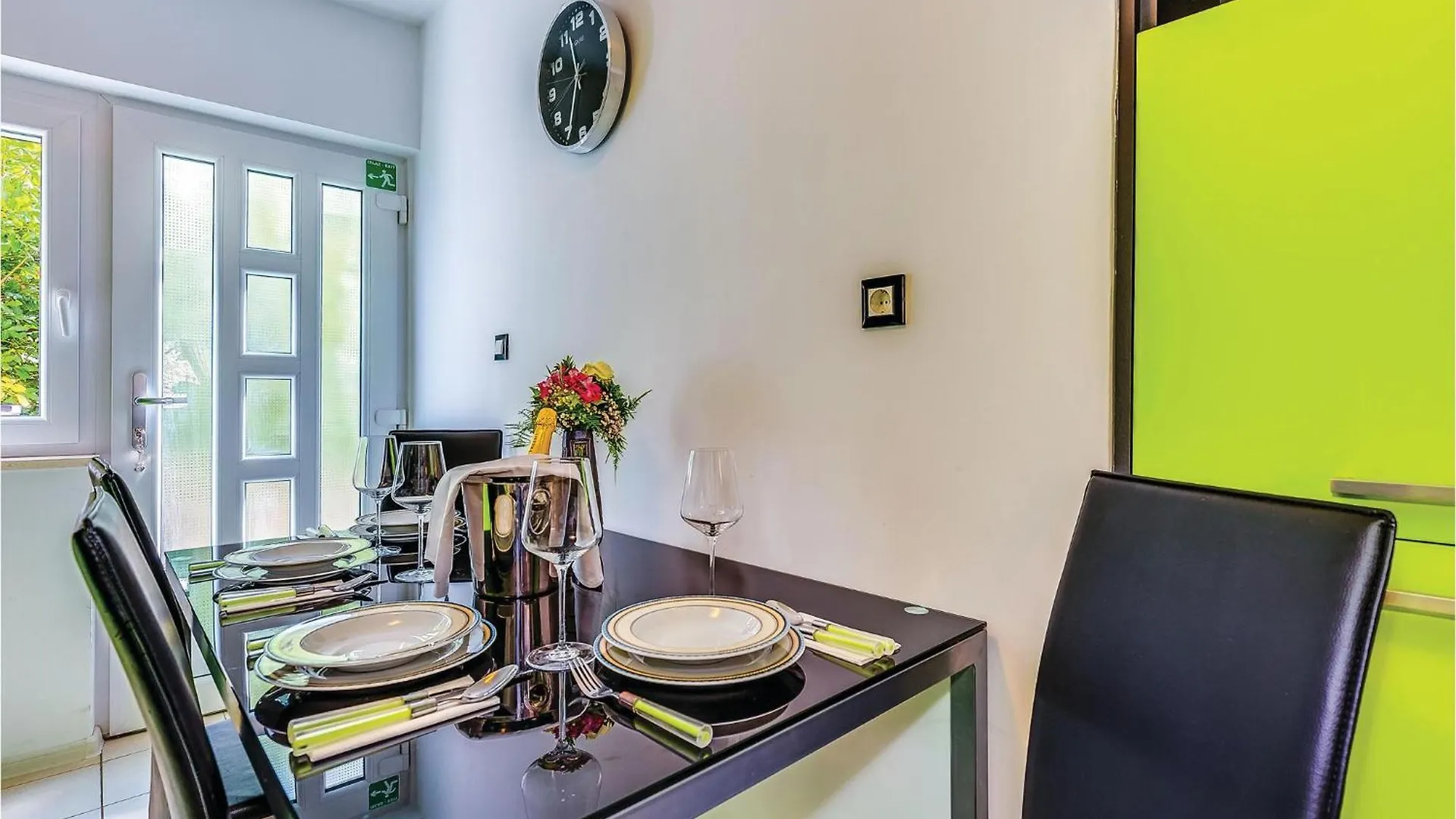 2 Bedroom Awesome Apartment In Selce