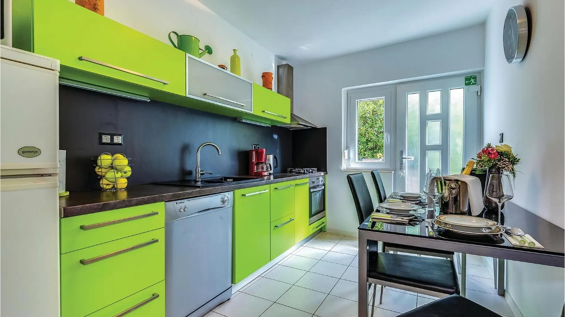 2 Bedroom Awesome Apartment In Selce 0*,